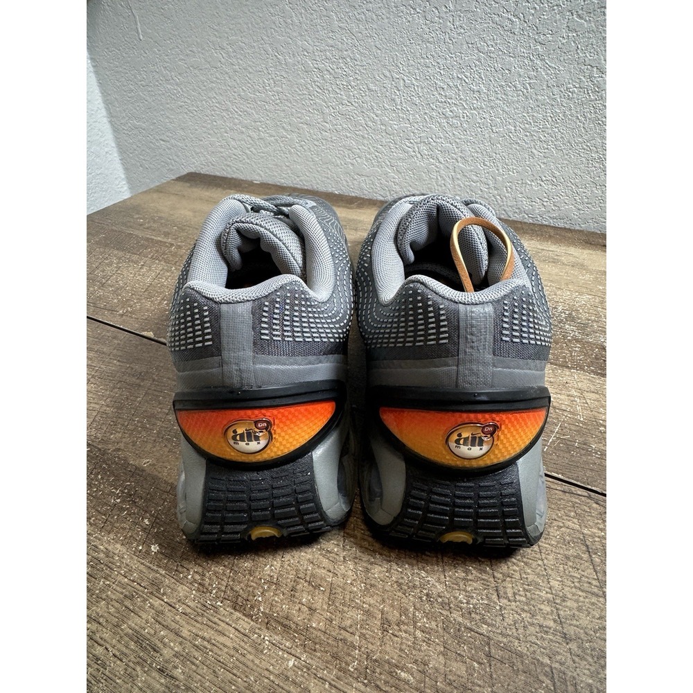 Nike Air Max DN Particle Grey Black Smoke Grey Sneakers DV3337-004 Men's Size 11 - Picture 4 of 7